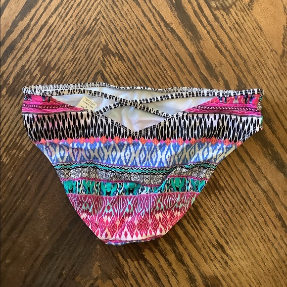 B4 - Kenneth Cole Reaction Tankini - L - Picture 3 of 7